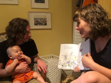 Bedtime stories with a smaller, rounder Yunfeng