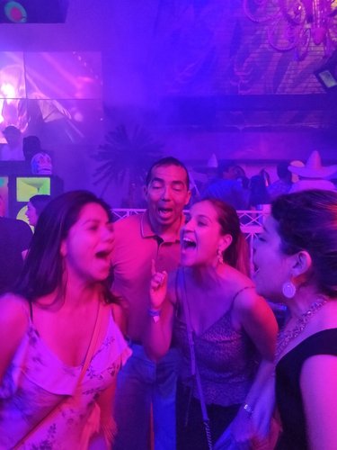 Karaoke con Nati, Chiqui y Nestor...y mucho aguardiente! Bucaramanga